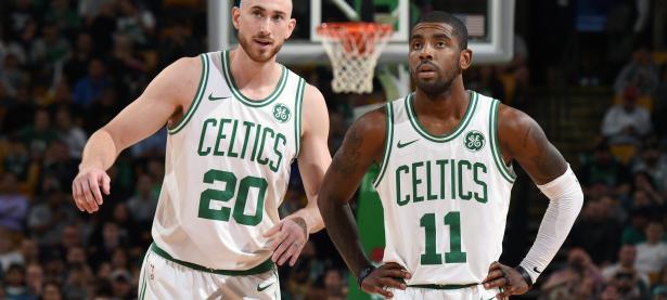 又见绝平！达拉斯独行侠与曼城鏖战至终场，马龙读秒救主