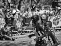 亚冠最新形势：山东泰山高居榜首，曼城强势追赶，冠军归属成迷