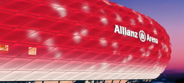 Uzi回归赛场，比分优势明显首场状态亮眼，老鹰观众沸腾！