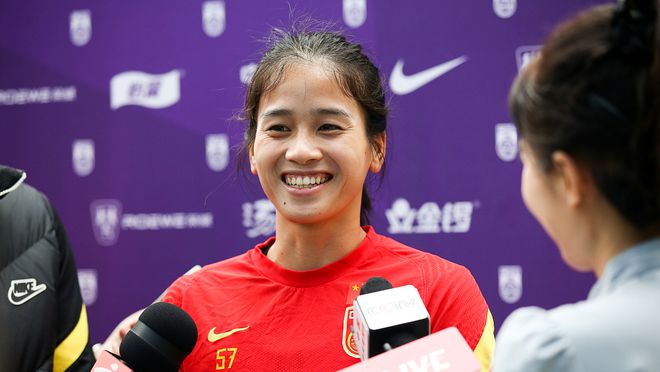 包含女足世界杯冠军在前，备战奥运会遇难题的词条